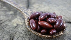 Czerwona fasola to doskonałe źródło błonnika i białka. Pomaga schudnąć, ale może obciążać jelita