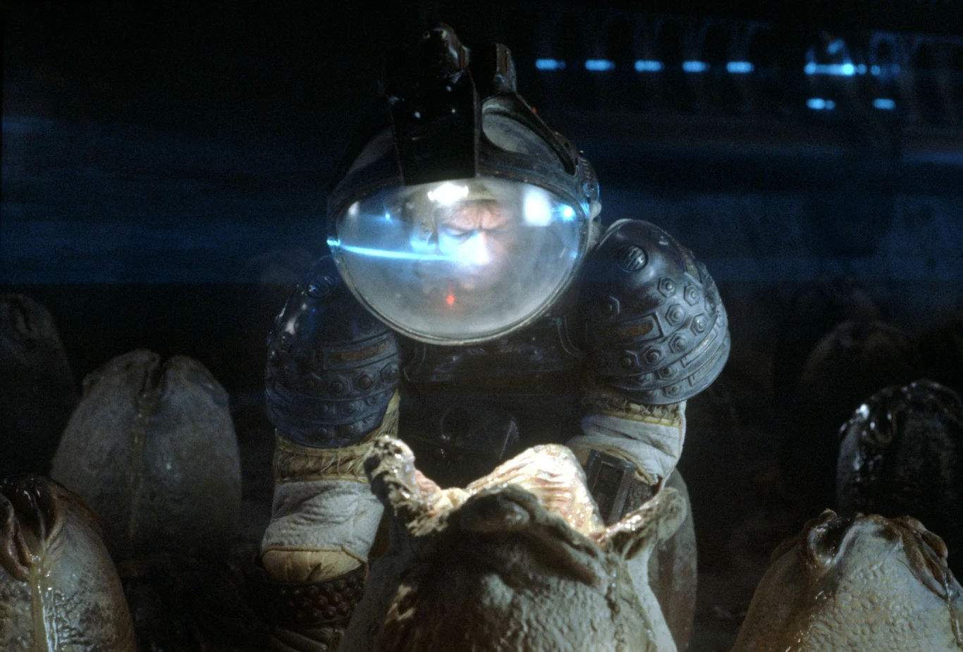John Hurt w filmie "Obcy. Ósmy pasażer Nostromo"