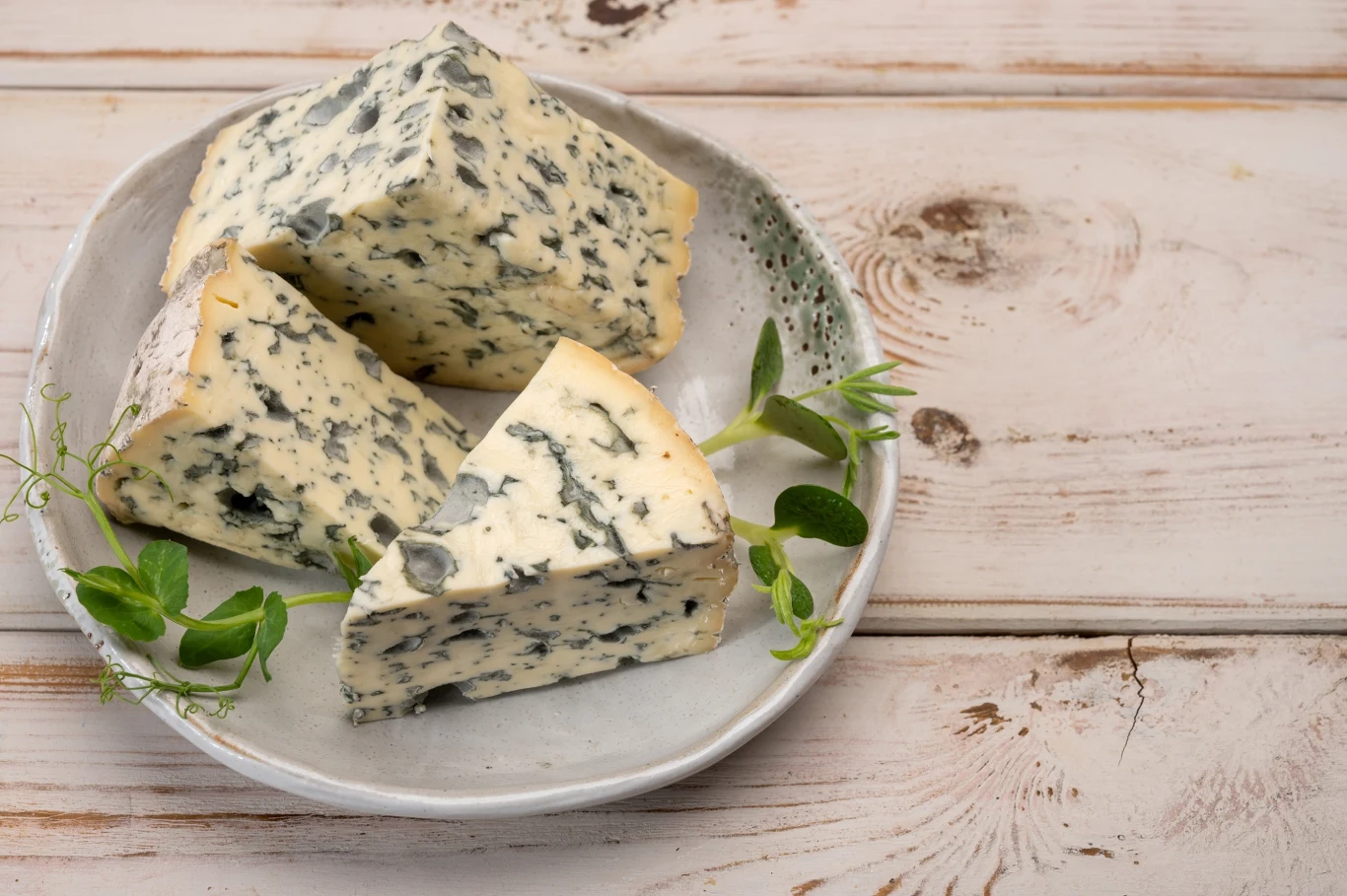 Ser pleśniowy pasuje do zupy pieczarkowej. 