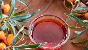 Olej z rokitnika uchodzi za jeden z najcenniejszych olejów roślinnych. Jak działa? 