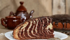 W PRL-u nie mogło zabraknąć na stole tego ciasta. Jest pyszne i banalnie proste do zrobienia