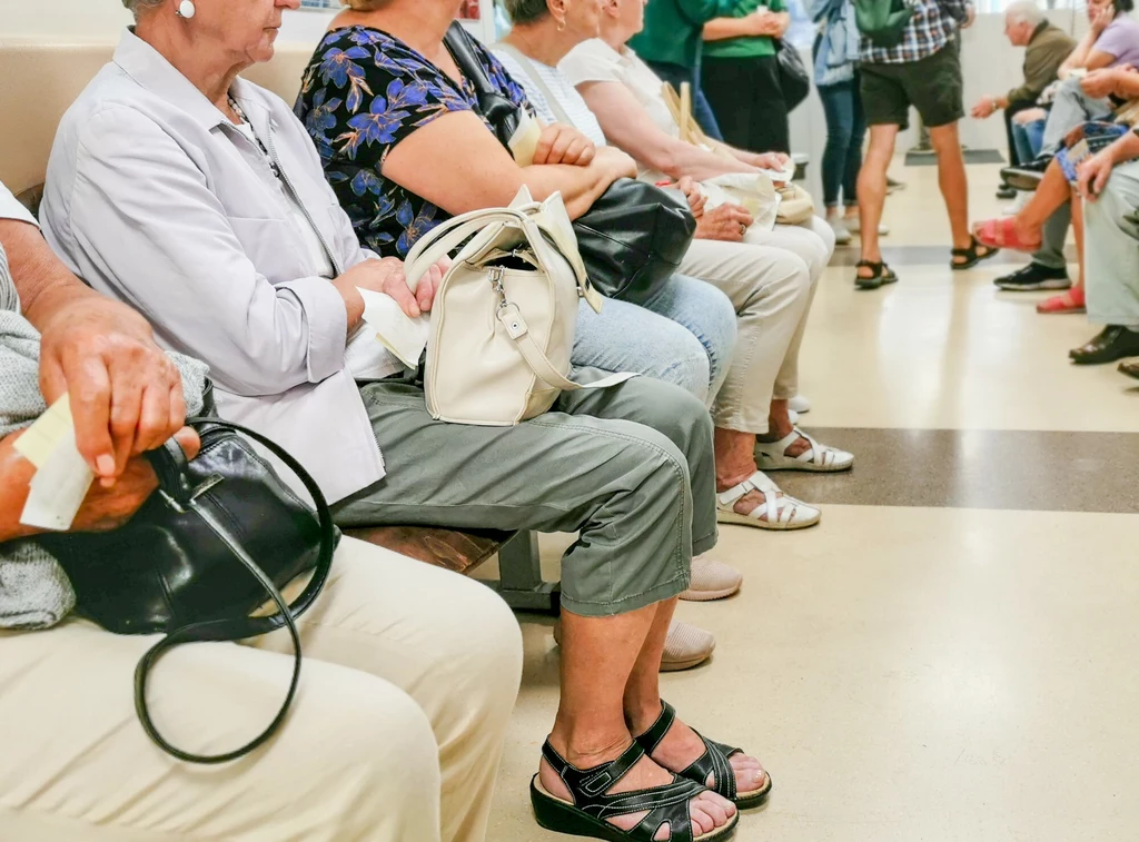 Powiązanie minimalnego wieku emerytalnego z oczekiwaną długością życia - takie rozwiązanie rekomenduje Polsce MFW