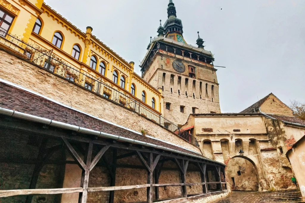 Średniowieczną atmosferę czuć tu na każdym kroku