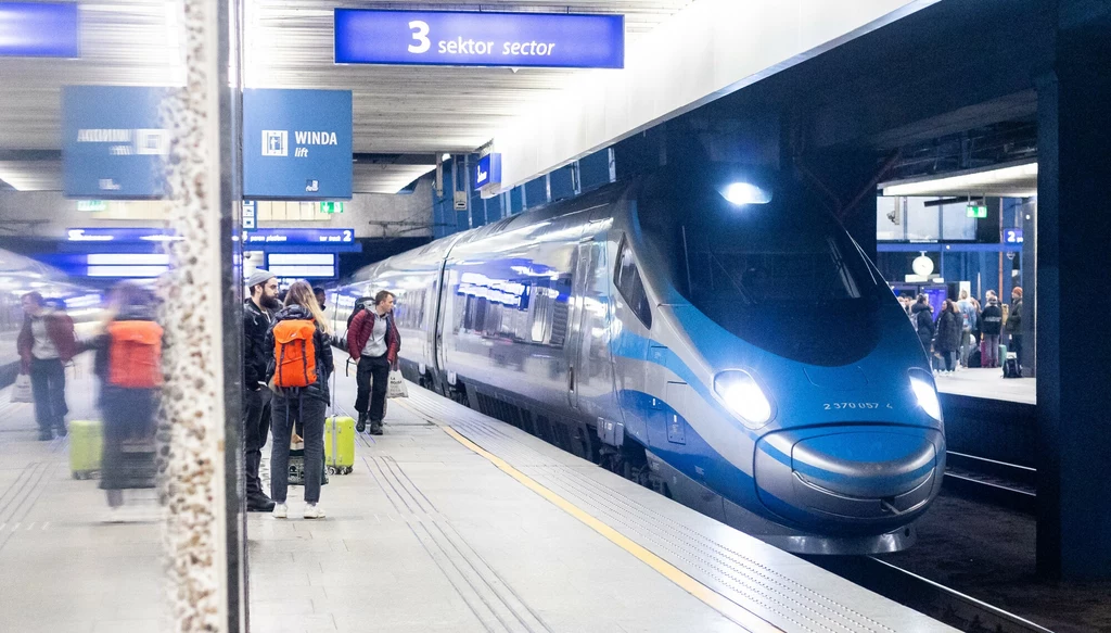 Pociągi Pendolino przestaną zatrzymywać się w trzech miastach: jednym na Mazowszu i dwóch na Dolnym Śląsku