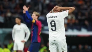 Kylian Mbappe w meczu z Barceloną