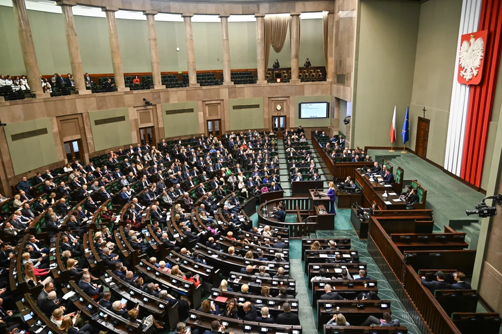 Sejm zajmuje się powodzianami. Zabrakło kluczowego ministra Sejm zajmuje się powodzianami. Zabrakło kluczowego ministra
