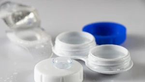 Gdzie wyrzucać zużyte soczewki kontaktowe? Jeden kontener nie wystarczy