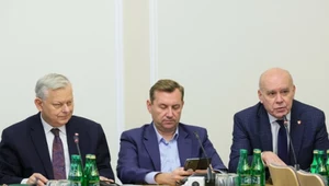 Wyniki Orlenu. PiS mówi o "katastrofie", KO przywołuje "złote zęby" Obajtka