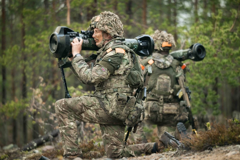 Szef brytyjskiej armii zapewnia, że ta jest gotowa bronić wschodniej flanki NATO Szef brytyjskiej armii zapewnia, że ta jest gotowa bronić wschodniej flanki NATO