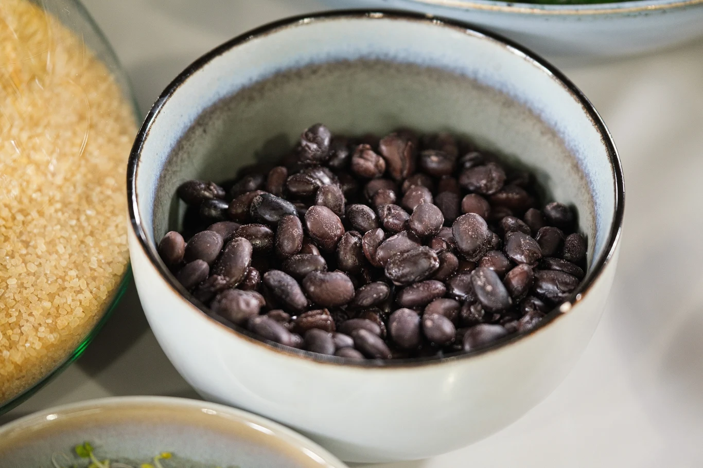 Czarna fasola jest niedoceniana pomimo swoich wyjątkowych właściwości. Co wiadomo na jej temat?