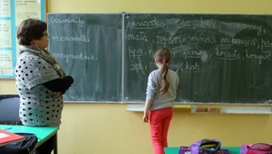 Jak co roku, w sierpniu dyrektorzy szkół mierzą się z problemem braku nauczycieli. Liczba wakatów sięga 20 tys. w skali kraju. Zdj. ilustracyjne