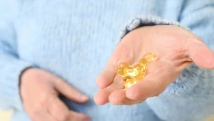 Jak objawia się niedobór witaminy D? Jakie objawy pojawiają się jako pierwsze, a co może dolegać nam później? Sprawdzamy