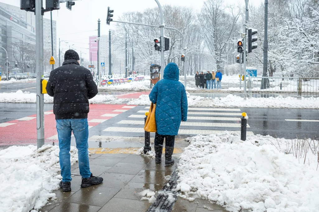 Atak zimy w Polsce. Jest światełko w tunelu. IMGW informuje: zmiana pogody