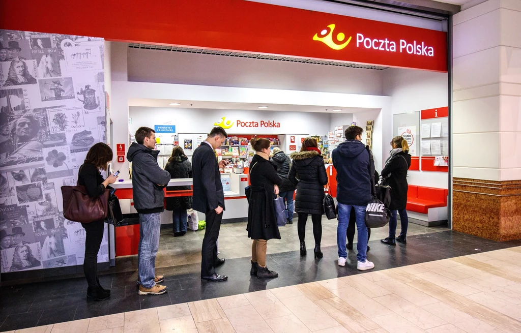 Polacy utrzymują wiadomości o nieodebranym e-doręczeniu. CERT ostrzega: to oszustwo