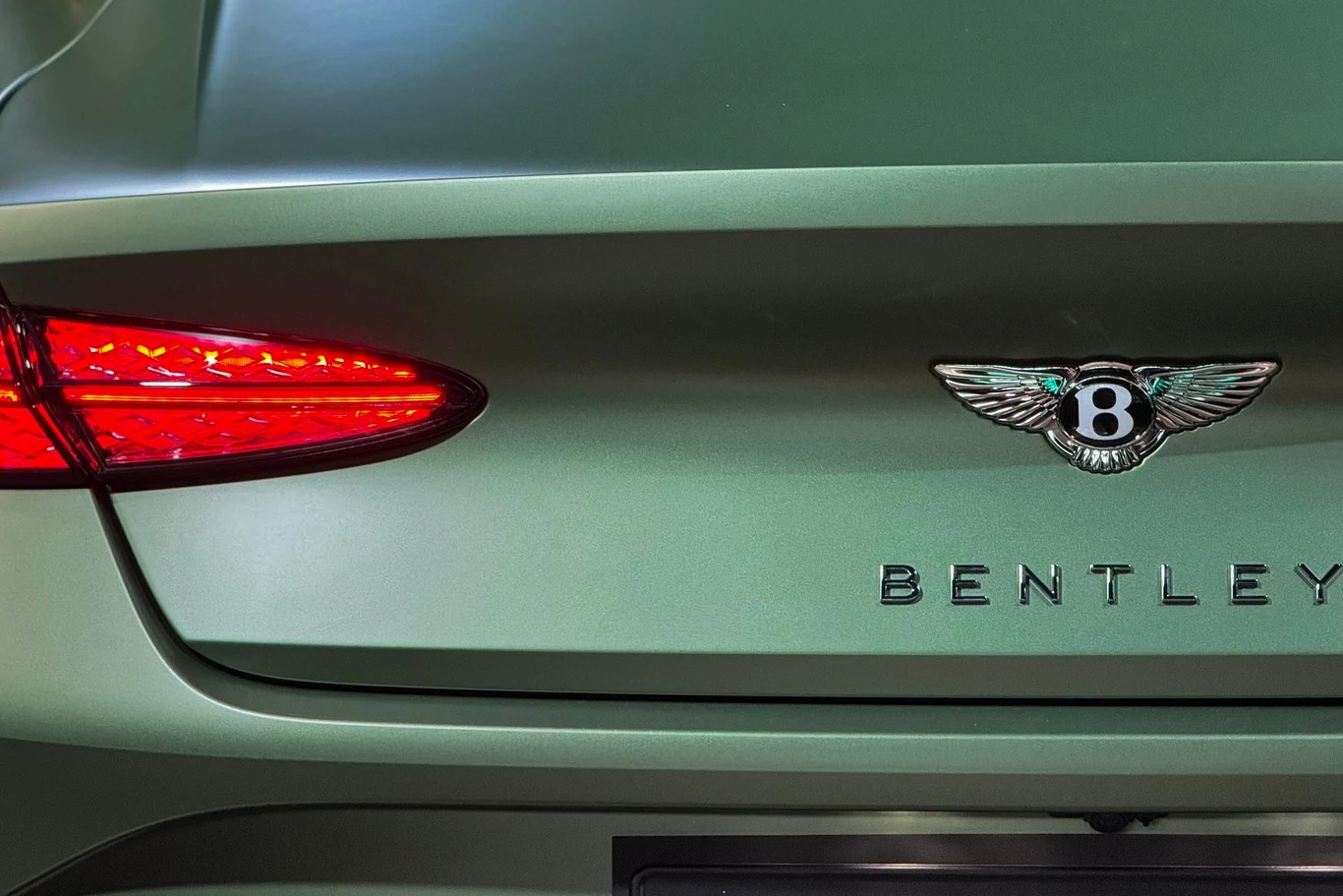 Pierwsi klienci nad Wisłą mogą spodziewać się dostawy nowego modelu Continental GT Speed w pierwszym kwartale 2025 roku.