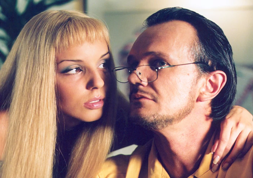 Agnieszka Włodarczyk i Cezary Pazura w filmie "E=mc2" Agnieszka Włodarczyk i Cezary Pazura w filmie "E=mc2"