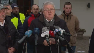 Minister rolnictwa Czesław Siekierski po spotkaniu z protestującymi rolnikami