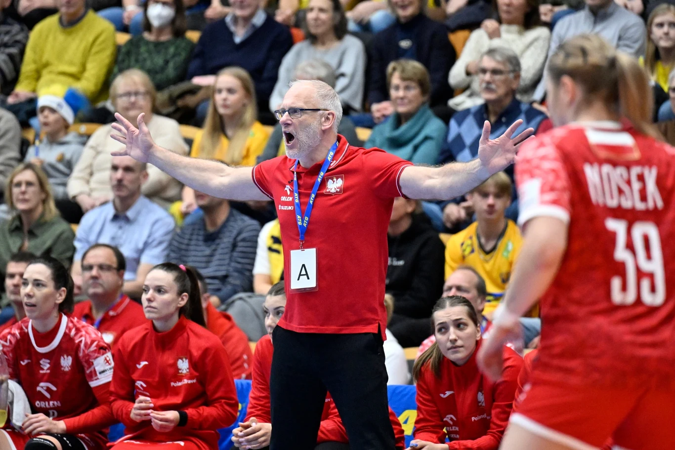 Selekcjoner reprezentacji Polski Arne Senstad podczas meczu w Lund Selekcjoner reprezentacji Polski Arne Senstad podczas meczu w Lund