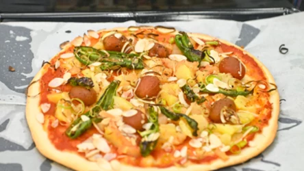 Hiszpańskie dobra na włoskim placku, czyli pizza dla opornych według Jurka Sobieniaka