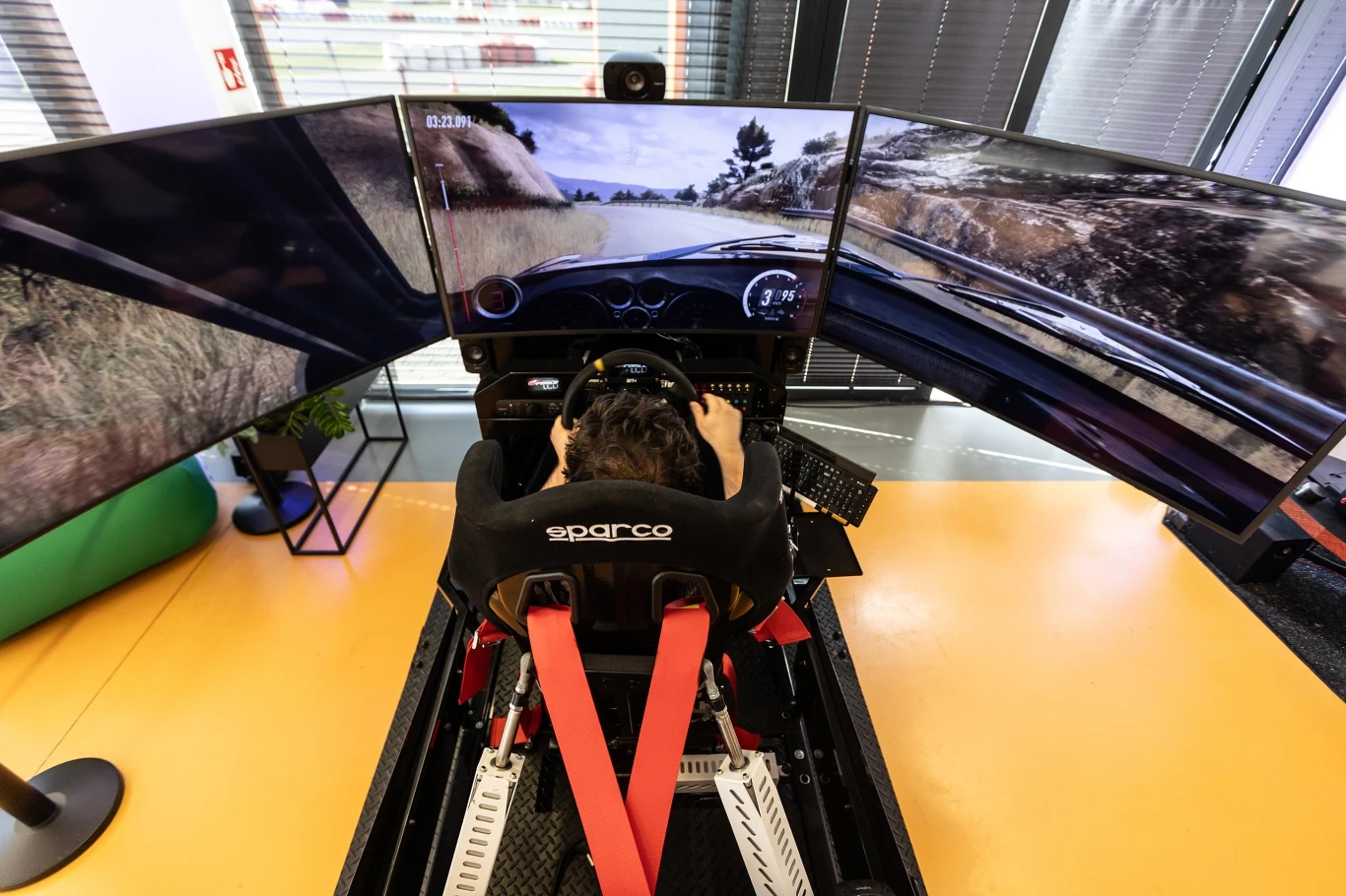 Dla uczestników programu Alpine przygotowano dwa symulatory.