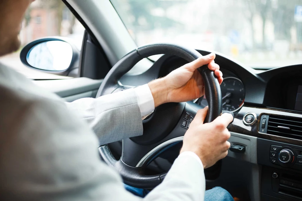 Ubezpieczenie autocasco (AC) nie jest obowiązkowe, ale może przydać się w wielu sytuacjach na drodze"