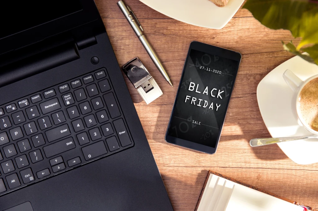 Black Friday to dobra okazja, aby rozejrzeć się za nowym smartfonem Black Friday to świetne okazje. Dla klientów i cyberprzestępców