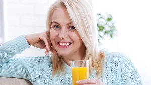 To najzdrowszy sok dla seniorów. Opóźnia starzenie, poprawia wzrok i wzmacnia odporność