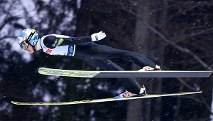 Jarkko Maatta podczas zawodów Pucharu Świata w skokach narciarskich