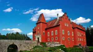 Te zamki zapierają dech w piersiach. Wyglądają jak z bajki i leżą blisko granicy 