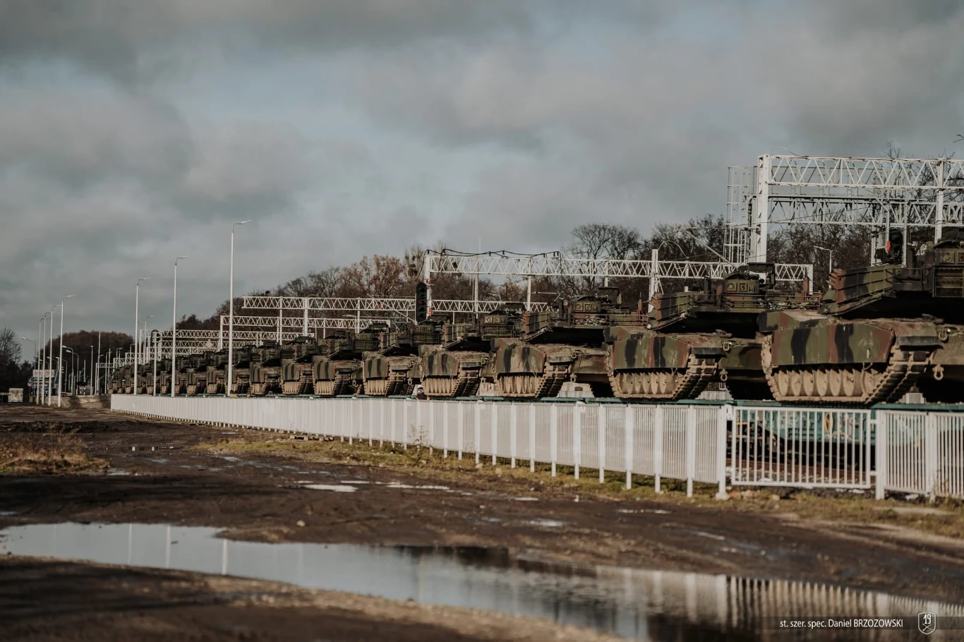 Transport czołgów M1A1FEP Abrams do bazy 1. Batalionu Czołgów w Żurawicy