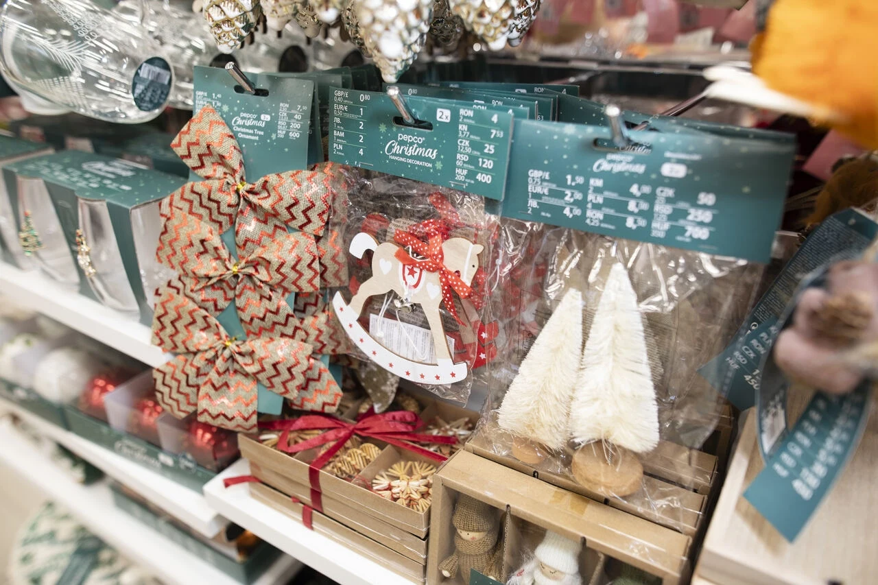 Tegoroczne trendy, na które zwracają uwagę eksperci, koncentrują się na łączeniu kontrastujących stylów