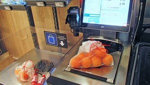 VAR w kasach samoobsługowych. Tak duża sieć walczy z kradzieżami