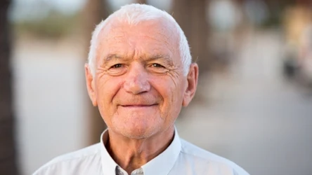 Imię Zenon było modne w PRL-u, dlatego nosi go wielu dziadków i mężczyzn w średnim wieku