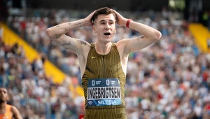 Jakob Ingebrigtsen w Chorzowie - właśnie pobił rekord świata na 3000 metrów