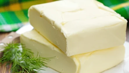 Cena masła już od kilku lat drożeje. W sklepach może wynieść nawet do 10 zł za 200 gramów