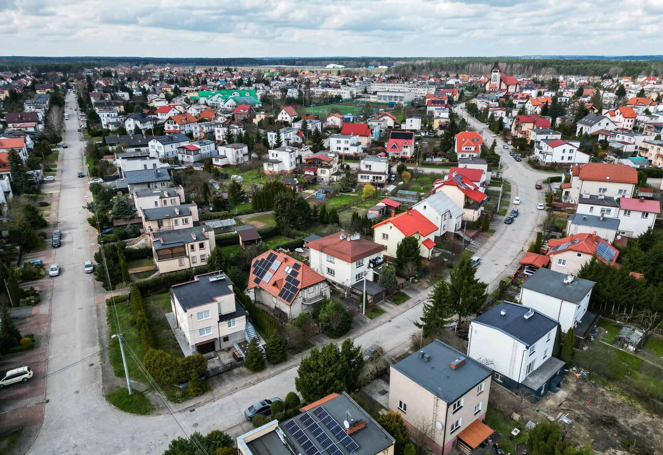 Czy sąsiad może oświetlać moją posesję? Oto co na ten temat mówią przepisy Czy sąsiad może oświetlać moją posesję? Oto co na ten temat mówią przepisy
