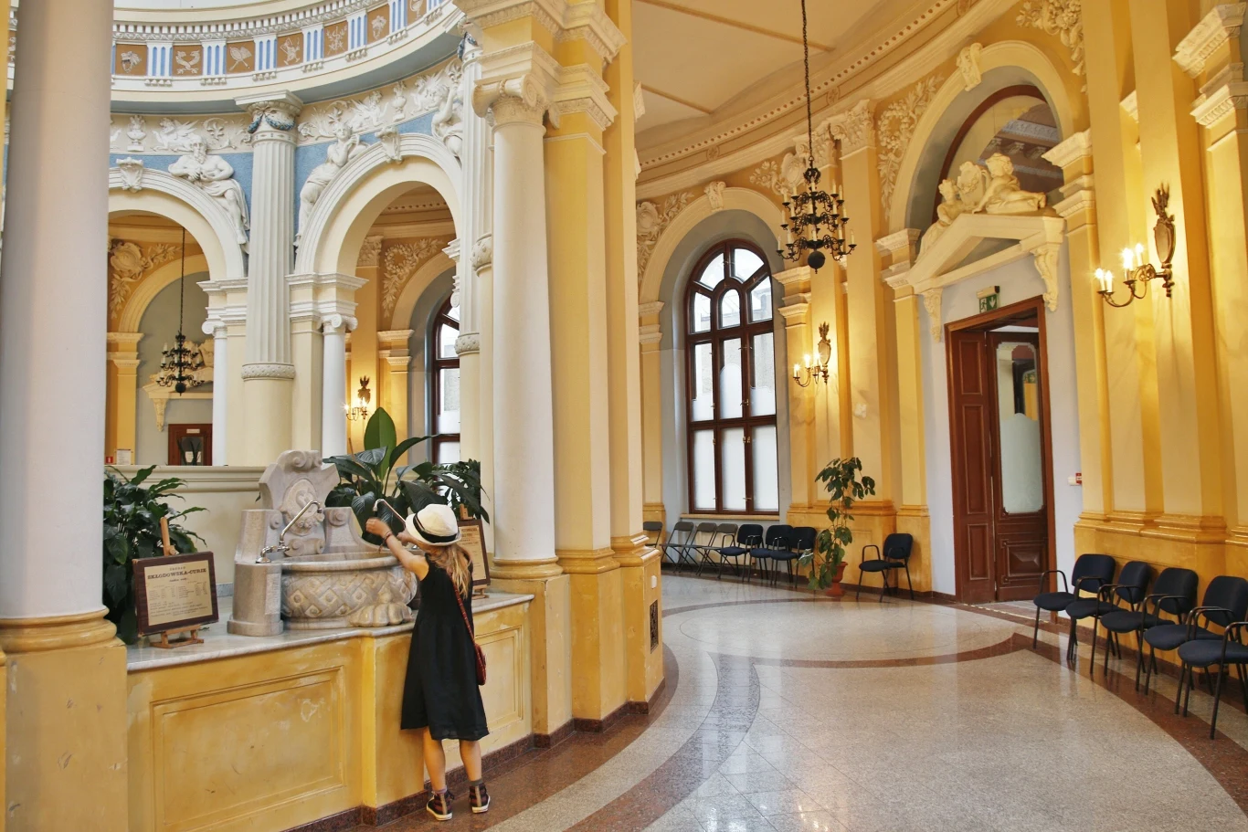 Chcesz zimę spędzić w uzdrowisku? Lądek-Zdrój może być dobrym wyborem. To miejsce dobre na relaks i regenerację sił. 