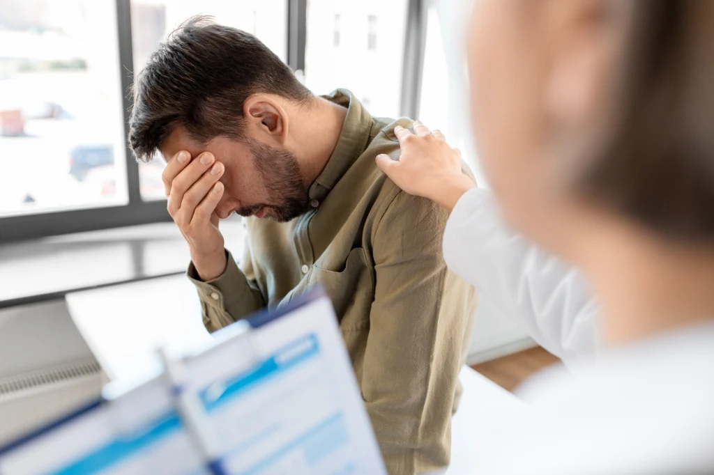 Coraz więcej mężczyzn zgłasza się do urologa dopiero przy nasilonych objawach. Tymczasem wczesna diagnostyka prostaty może uratować życie