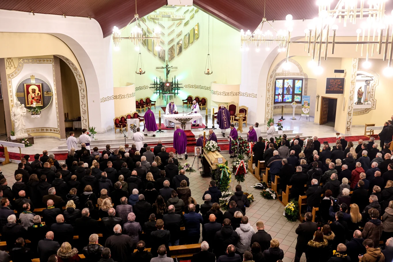 Tłumy na pogrzebie Jana Furtoka Tłumy na pogrzebie Jana Furtoka