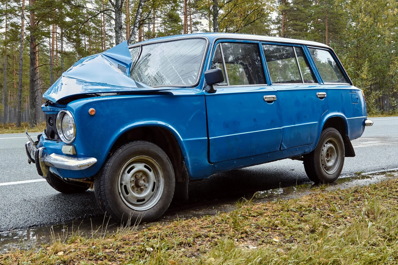 Brak polisy OC wpędził właściciela samochodu w bardzo drogie kłopoty /fot. ilustracyjne Brak polisy OC wpędził właściciela samochodu w bardzo drogie kłopoty /fot. ilustracyjne