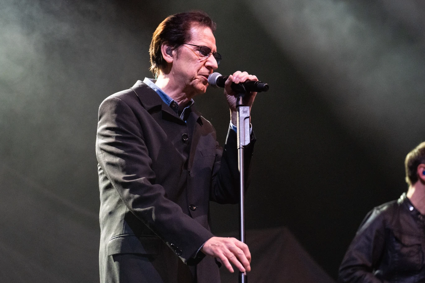 Shakin' Stevens na scenie w 2022 r.