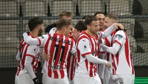 Przez ponad 80 minut Cracovia grała z przewagą jednego zawodnika i potrafiła przekuć to na atut