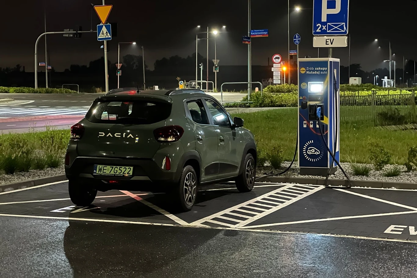 W teorii mandat mogą otrzymać również właściciele samochodów elektrycznych.