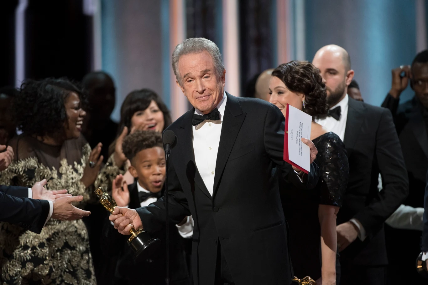 Warren Beatty podczas 89. ceremonii rozdania Oscarów