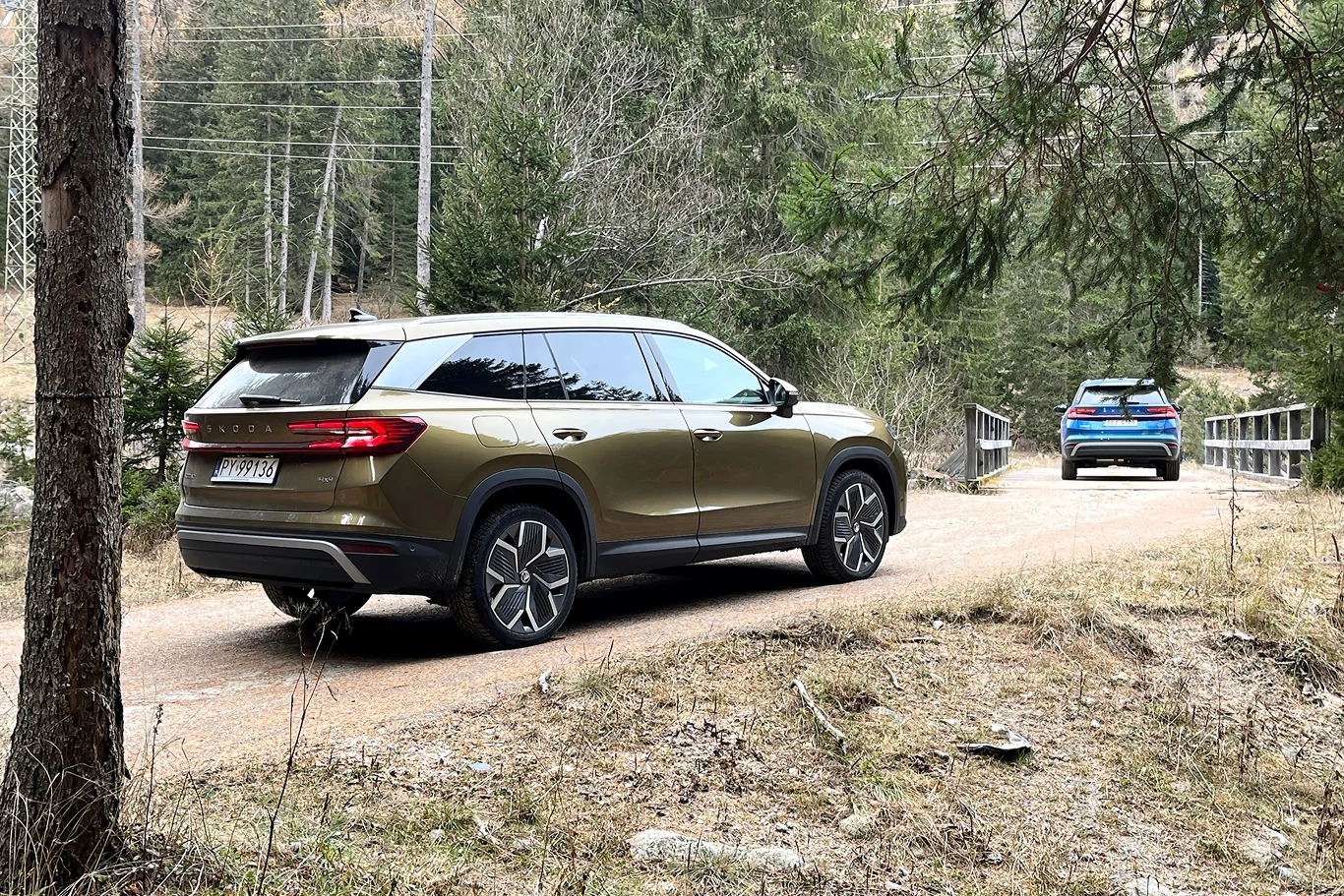 Tryb Off-Road wpływa na pracę elektroniki, silnika, skrzyni biegów oraz reakcję na gaz.