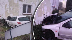 Kierowca pojazdu staranował ogrodzenie i wbił się w dom