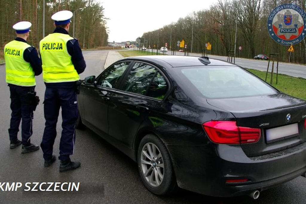 Policjanci podjęli wyzwanie i pozwolili kierowcy złamać przepisy