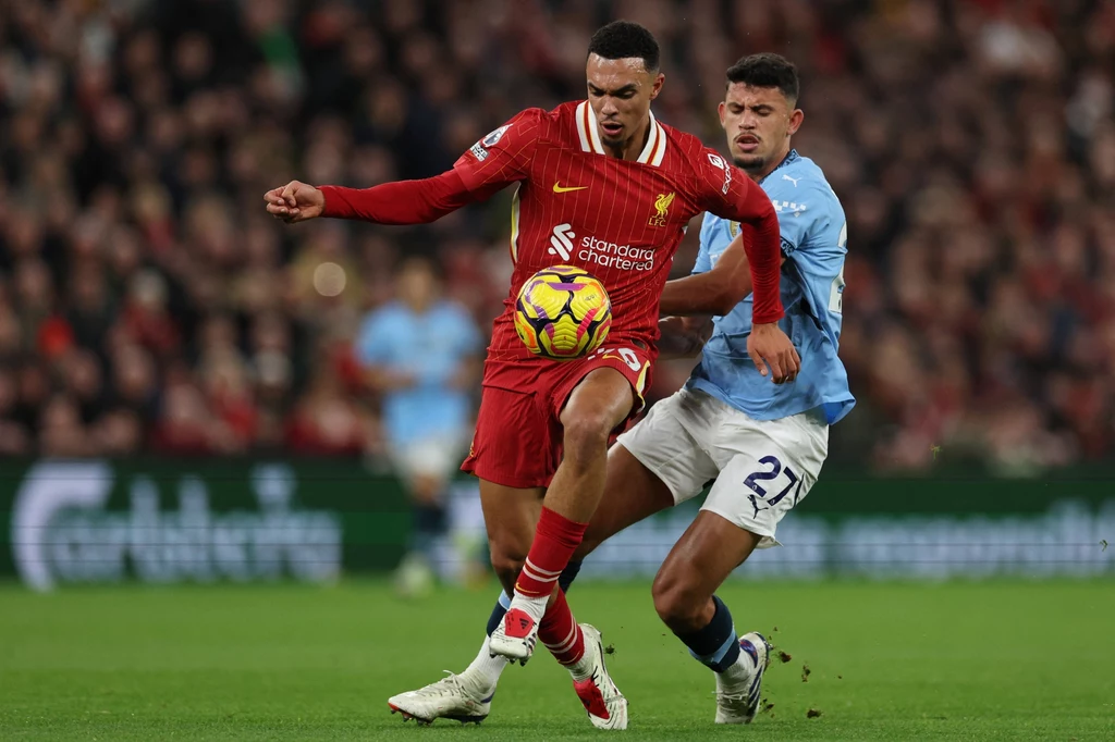 Trent Alexander-Arnold (L) i Matheus Nunes