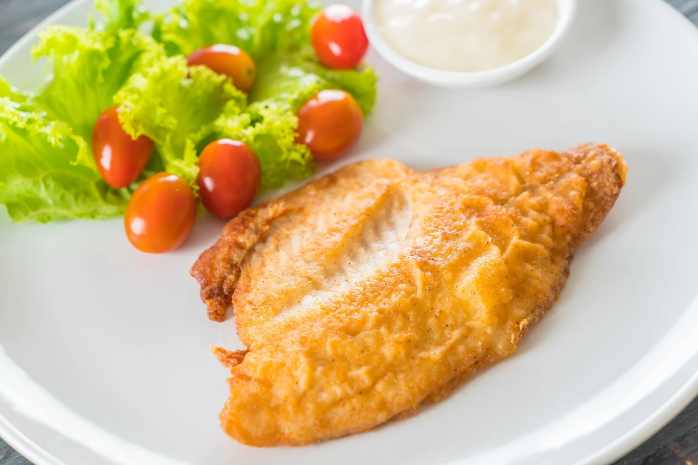 Smażona tilapia bardzo dobrze smakuje, ale może źle wpływać na nasze zdrowie Smażona tilapia bardzo dobrze smakuje, ale może źle wpływać na nasze zdrowie