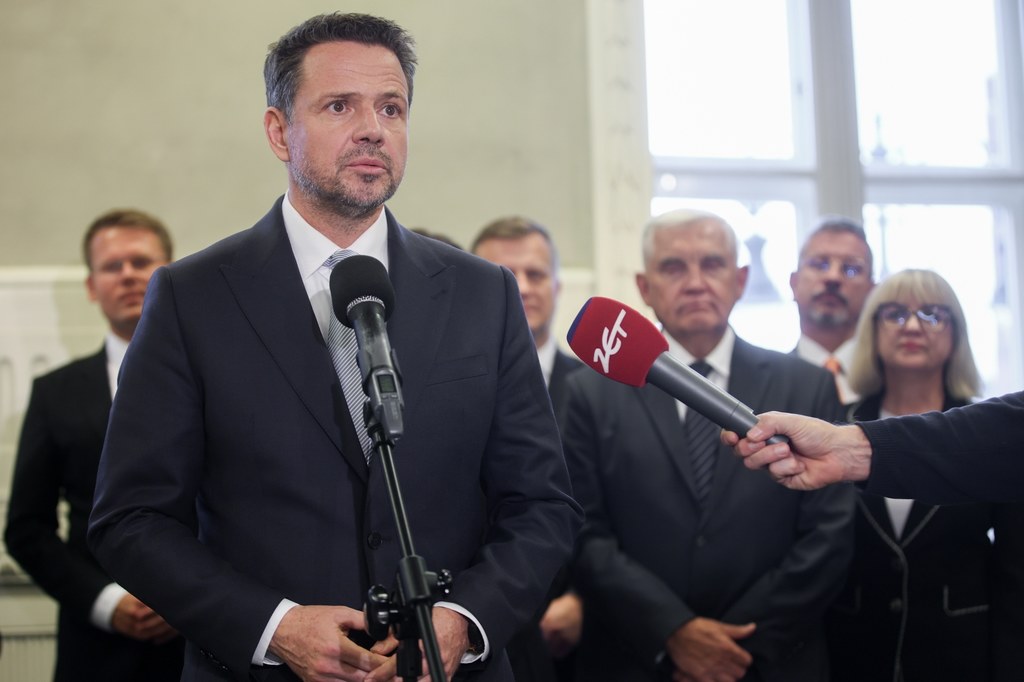 Rafał Trzaskowski negatywnie ocenił decyzję NFOŚiGW co do zawieszenia programu "Czyste Powietrze"